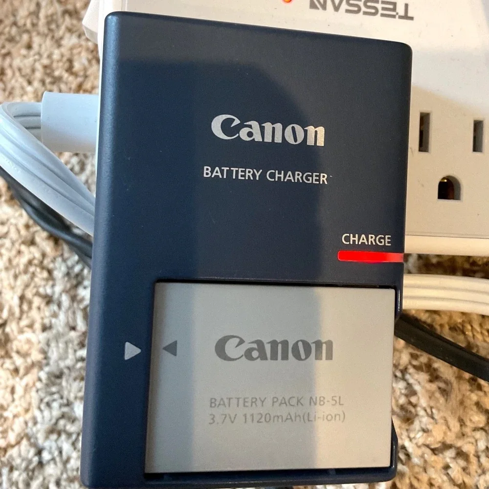 Canon PowerShot SD870 IS Digital ELPH Silver 8.0MP Bundle ⚫️ DOT on Screen ⚫️